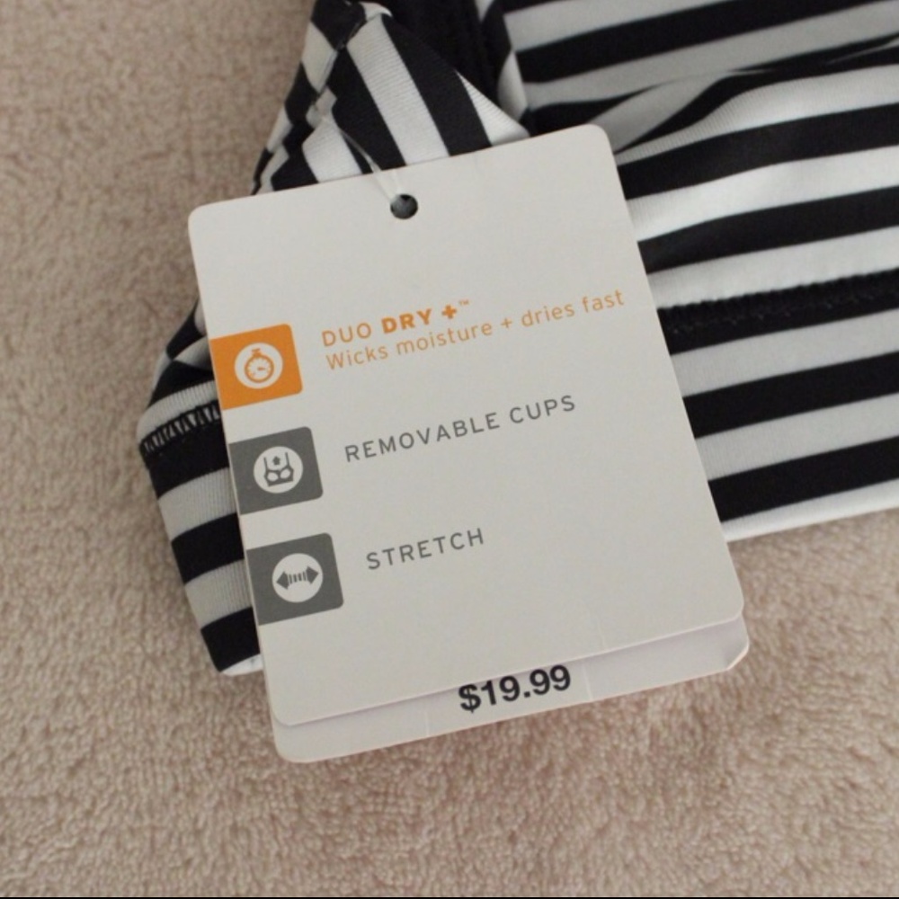Target Sports Bra - Picture 3 of 4